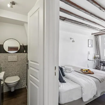 Apartment Madeleine & Champs-elysees - 2br - Vacation *
